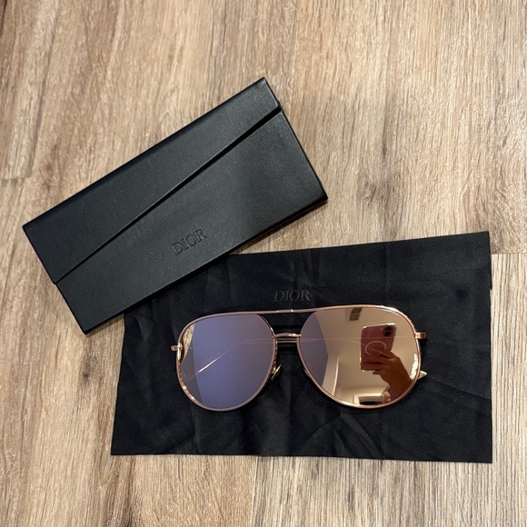 Dior Gold Aviator Sunglasses with Black Case - Picture 1 of 3